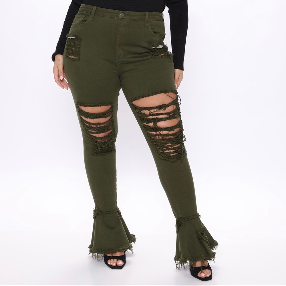 Fashion Nova ripped jeans